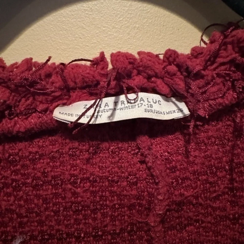 Zara Red Cozy Crew Neck Sweater - Picture 2 of 2